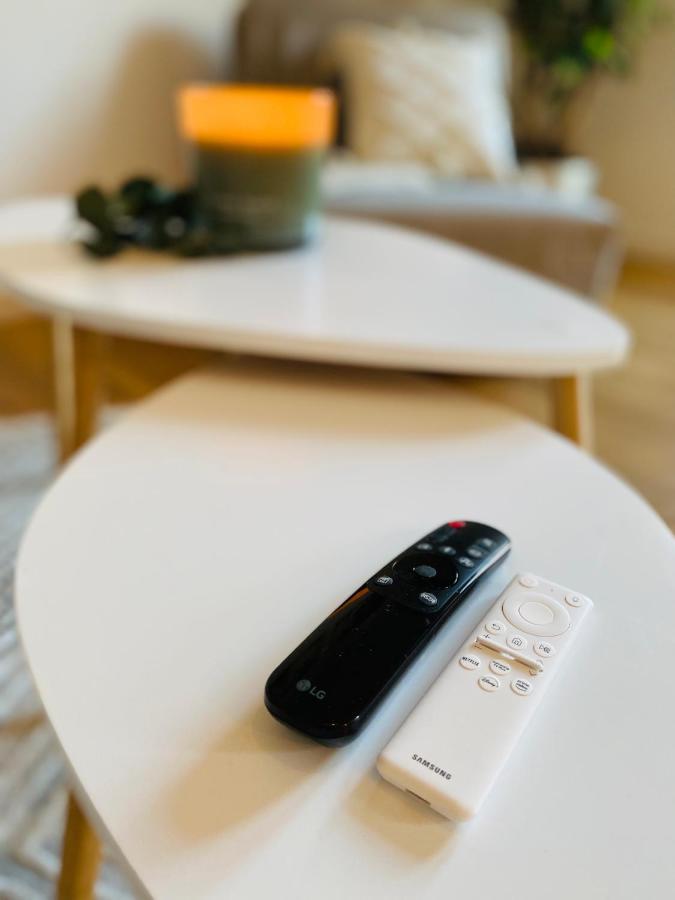 Apartment Cinema - Balcony - Wi-fi & Streams