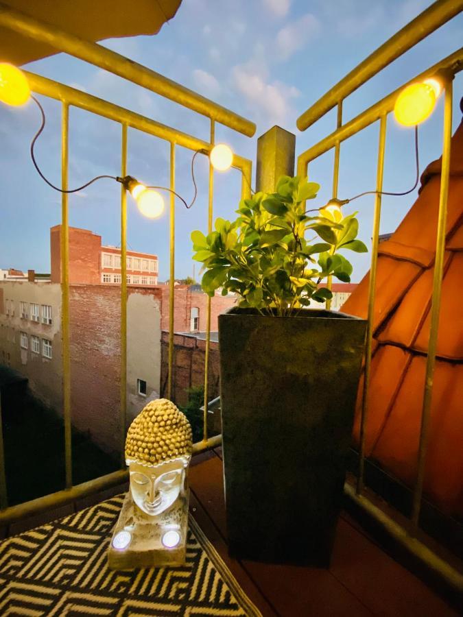 Cinema - Balcony - Wi-fi & Streams * Magdeburg