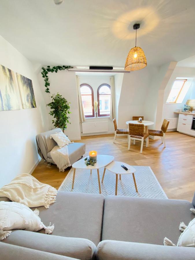 Cinema - Balcony - Wi-fi & Streams Apartment